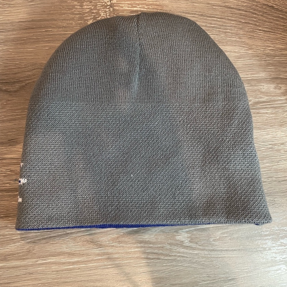 NWT- BYU fan beanie - reversible with vintage cougar displayed - Picture 4 of 6